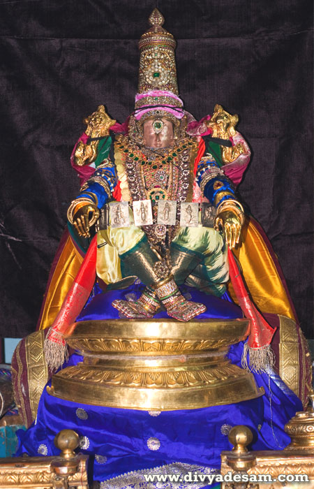 Sri Azhagiya Singar Tiruvellikeni Divyadesam