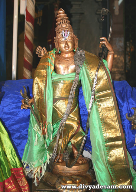 Sri Ramar along with Sita Piratti and Lakshmanar, Aminjikarai Temple, Chennai